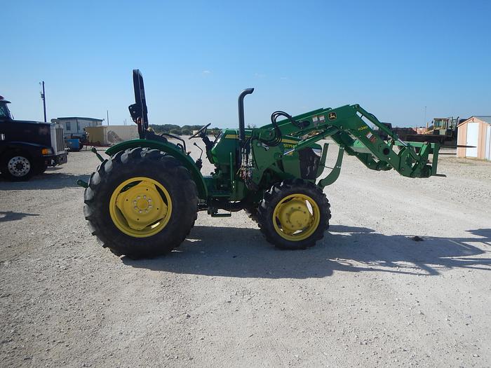 Used 2015 DEERE 5075E
