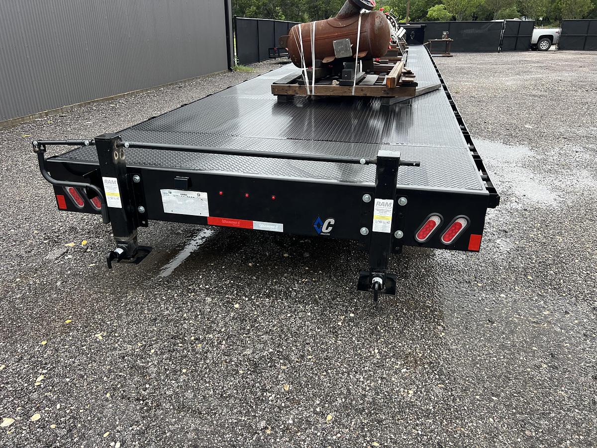 Used 2025 Diamond C SDX312