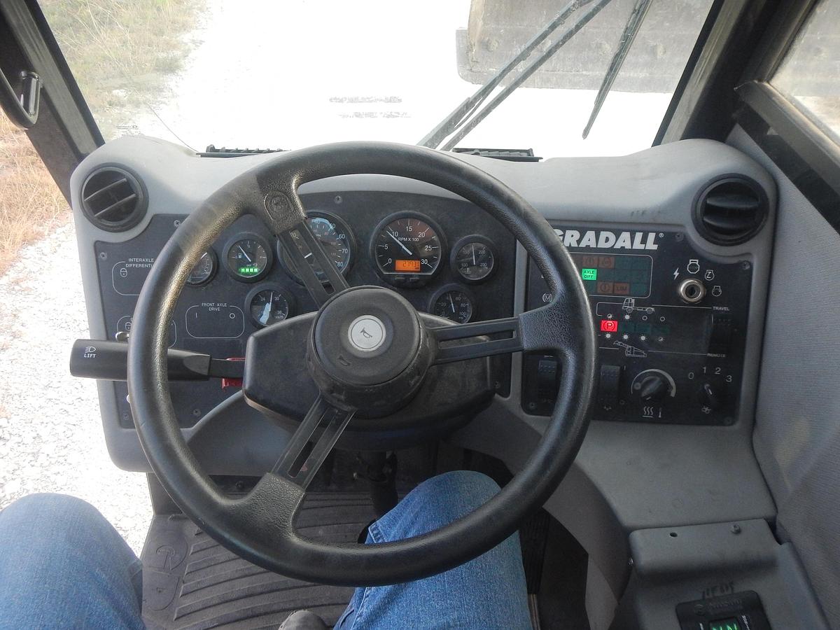 Used 2011 Gradall XL3100IV