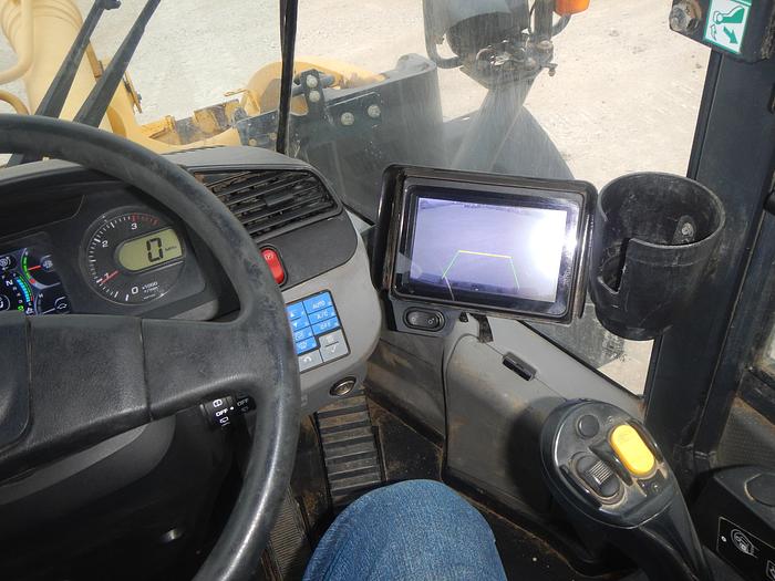 Used Komatsu WA-320-8