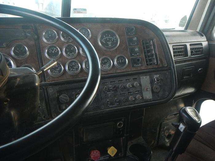 Used 2001 Peterbilt 379