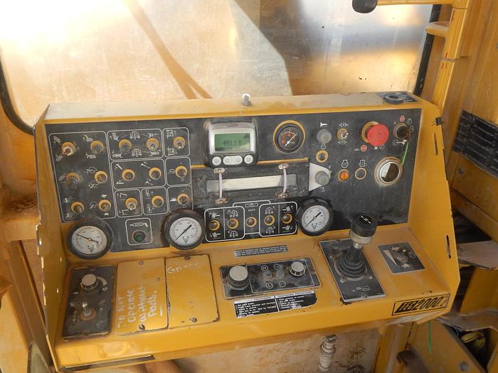 Used 2006 VERMEER T755 Commander 2