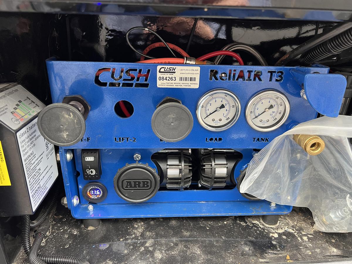 Used 2025 Diamond C SDX312