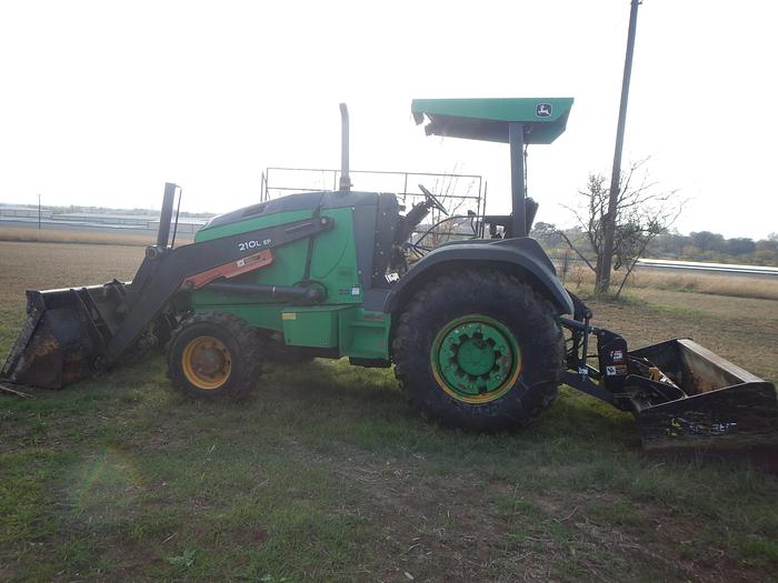 Used 2016 DEERE 210L EP