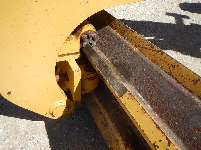 Used 2001 DEERE 770CH