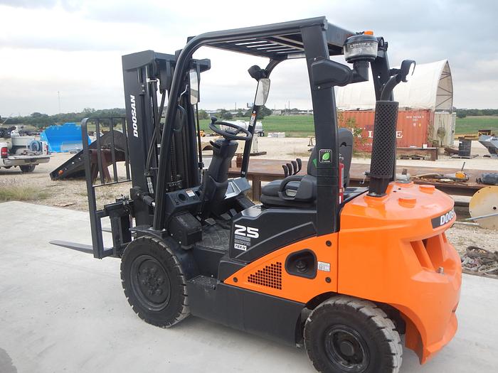 Used 2019 Doosan  D25S-7