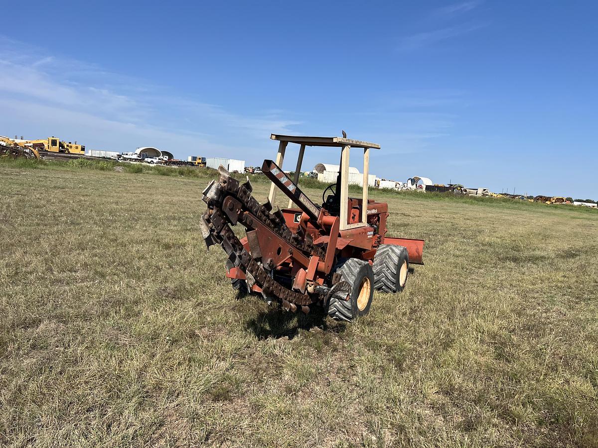 Used 1977 Ditch Witch R65DD