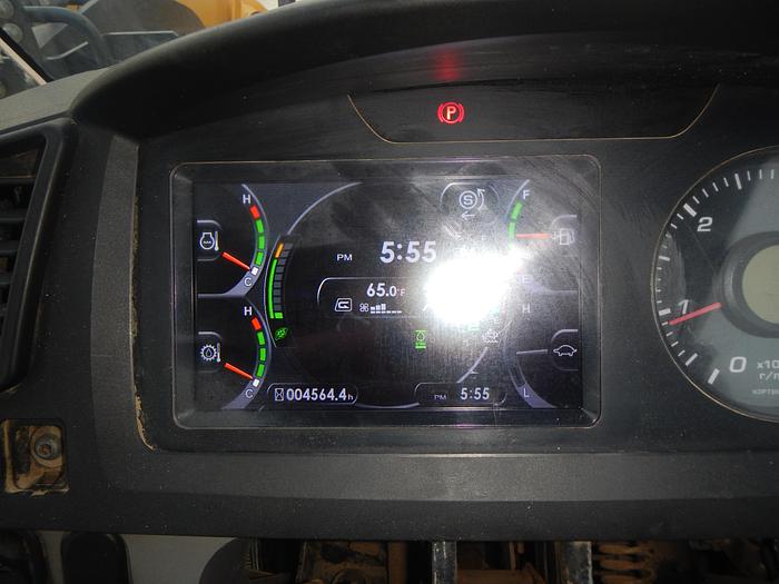 Used Komatsu WA-320-8