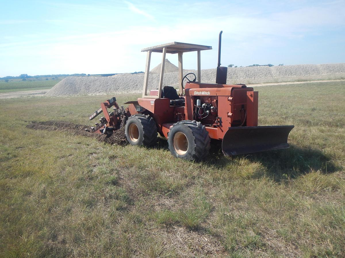 Used 1977 Ditch Witch R65DD