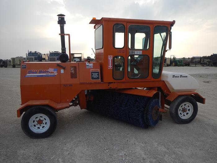 Used 2015 Broce Broom RJT350