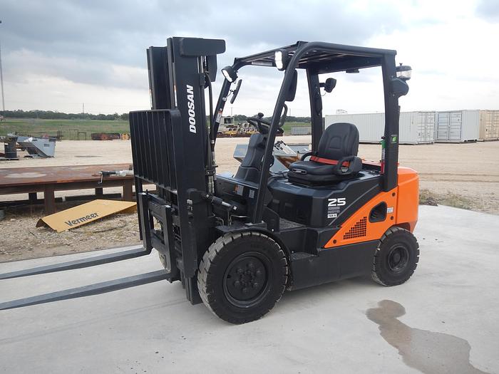 Used 2019 Doosan  D25S-7