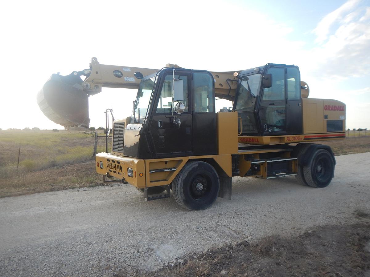 Used 2011 Gradall XL3100IV