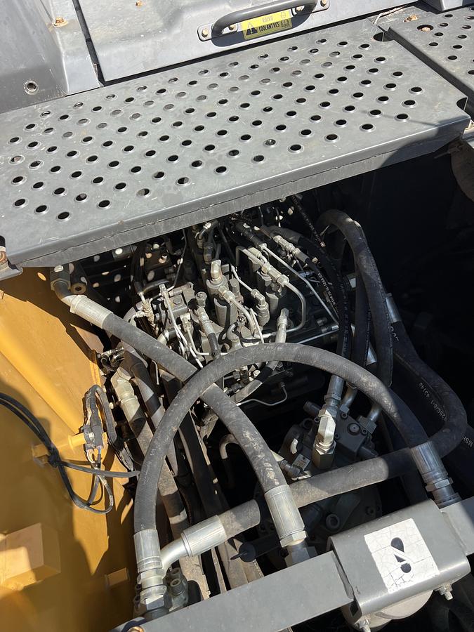 Used 2018 Volvo EC220EL