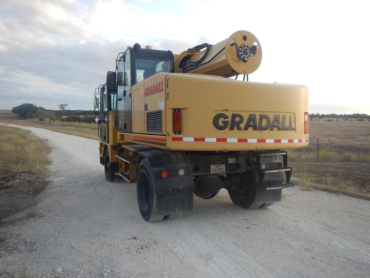 Used 2011 Gradall XL3100IV