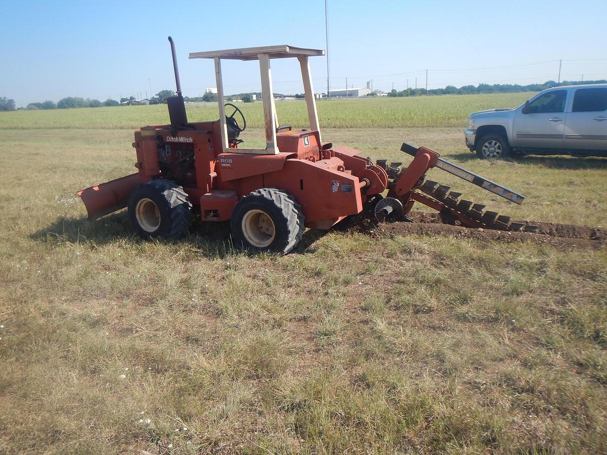 Used 1977 Ditch Witch R65DD