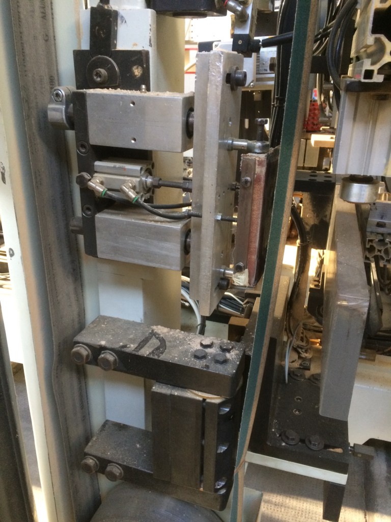 Usato 2008 Fresatrice Levigatrice Troncatrice per gambe di sedia o elementi simili