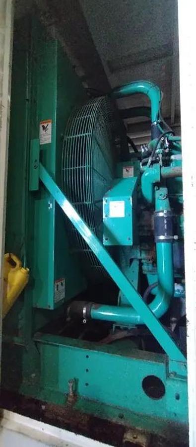 Used Cummins 600kW Diesel Generator 600DFGB