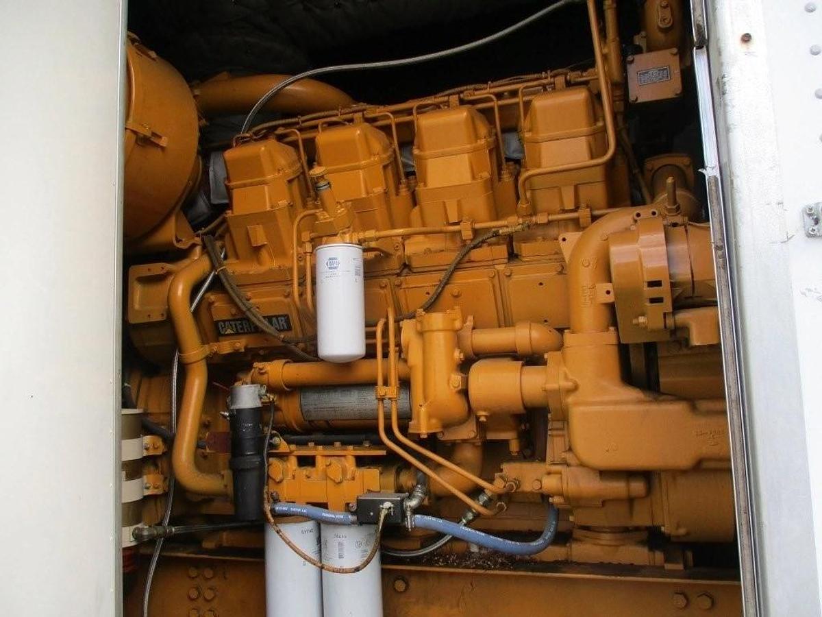 Used 1999 Caterpillar 3508-4160 Volt Power Module with Breaker and utility Swithcgear