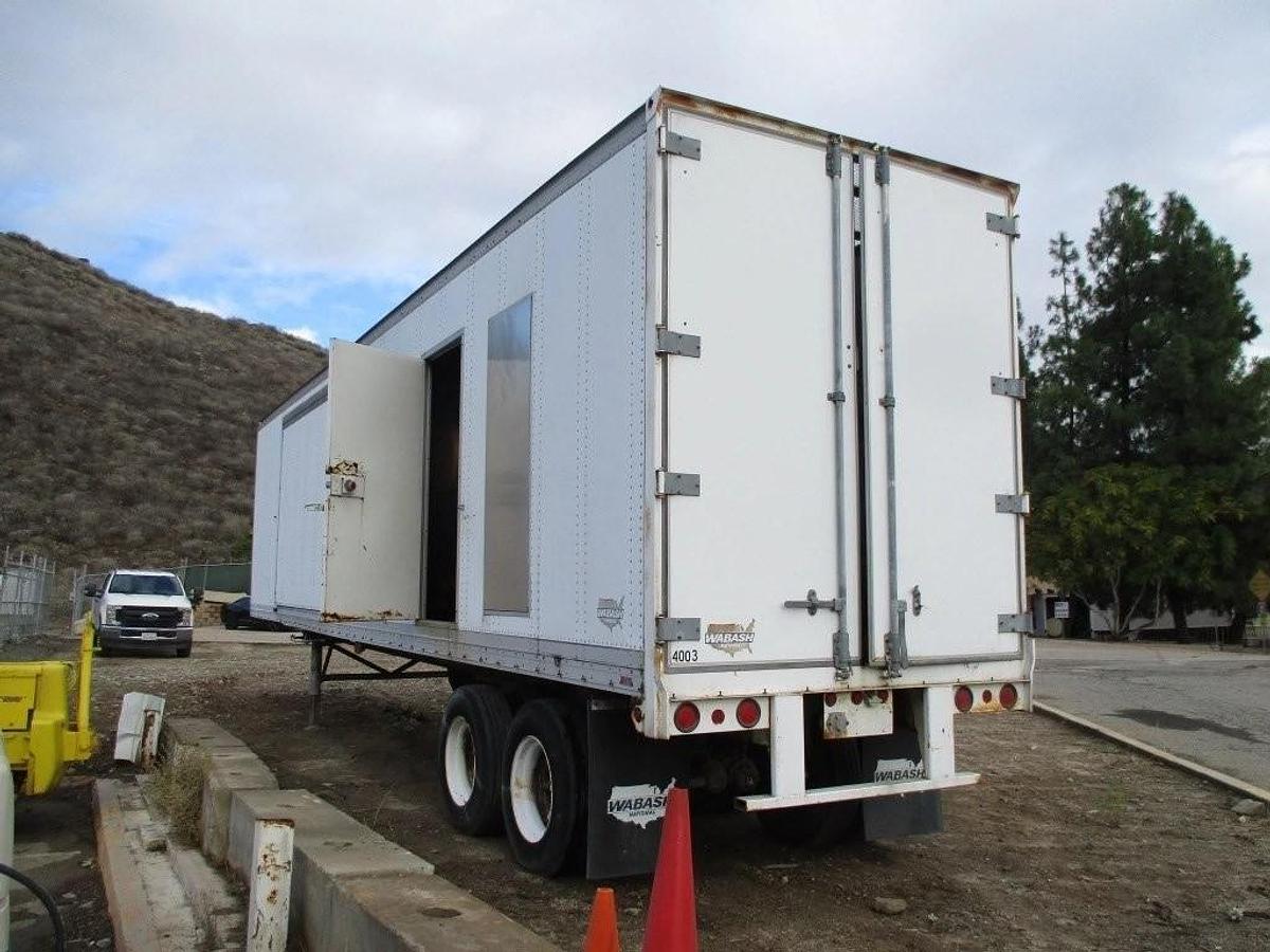 Used 1999 Caterpillar 3508-4160 Volt Power Module with Breaker and utility Swithcgear