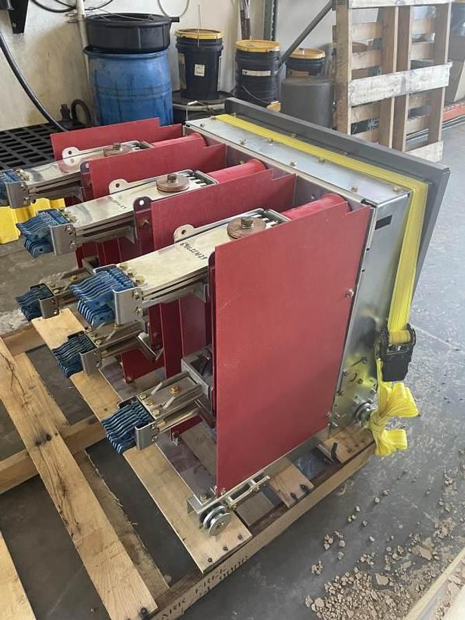 Used Eaton Corp 2016 Circuit Breaker 150VCP-W40