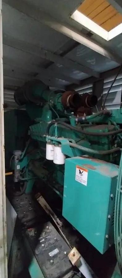 Used Cummins 600kW Diesel Generator 600DFGB