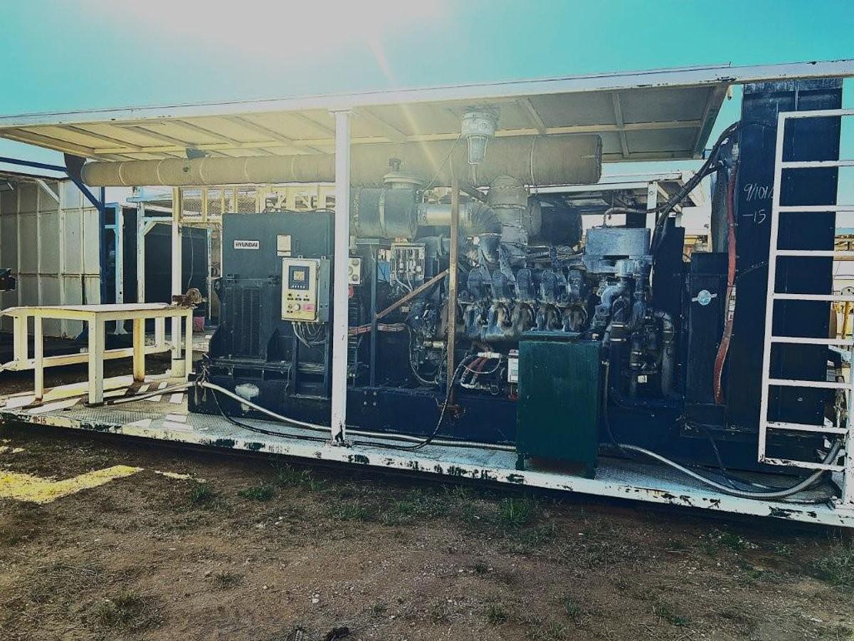 Used 1500KW MTU HYUNDAI HFC7632 Generator 