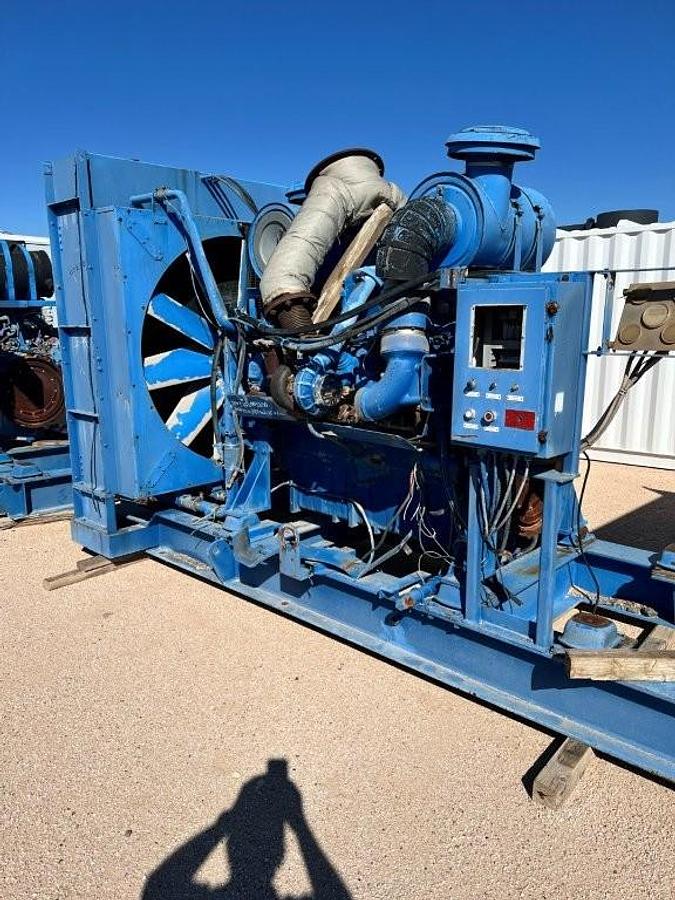 Used DETROIT MTU 16V2000 Diesel Engine Core for parts or rebuild