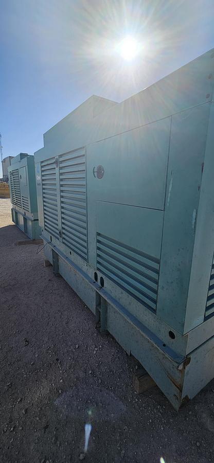 Used Cummins 300DFCB-2272 Generator 375KVA