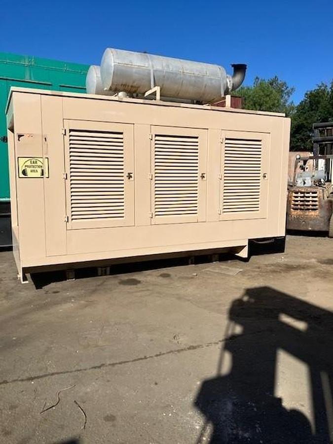 Used Detroit 700kW Generator