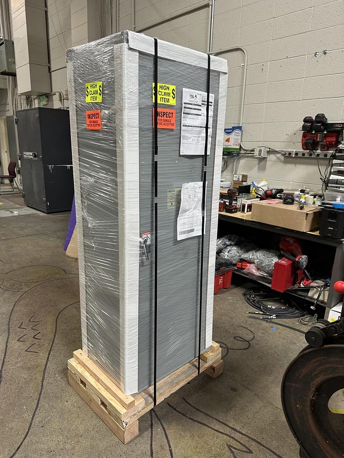 Used ASCO SERIES 300 FEATURES 480 Volt/ 800 Amps/ Nema 1/ 3 pole