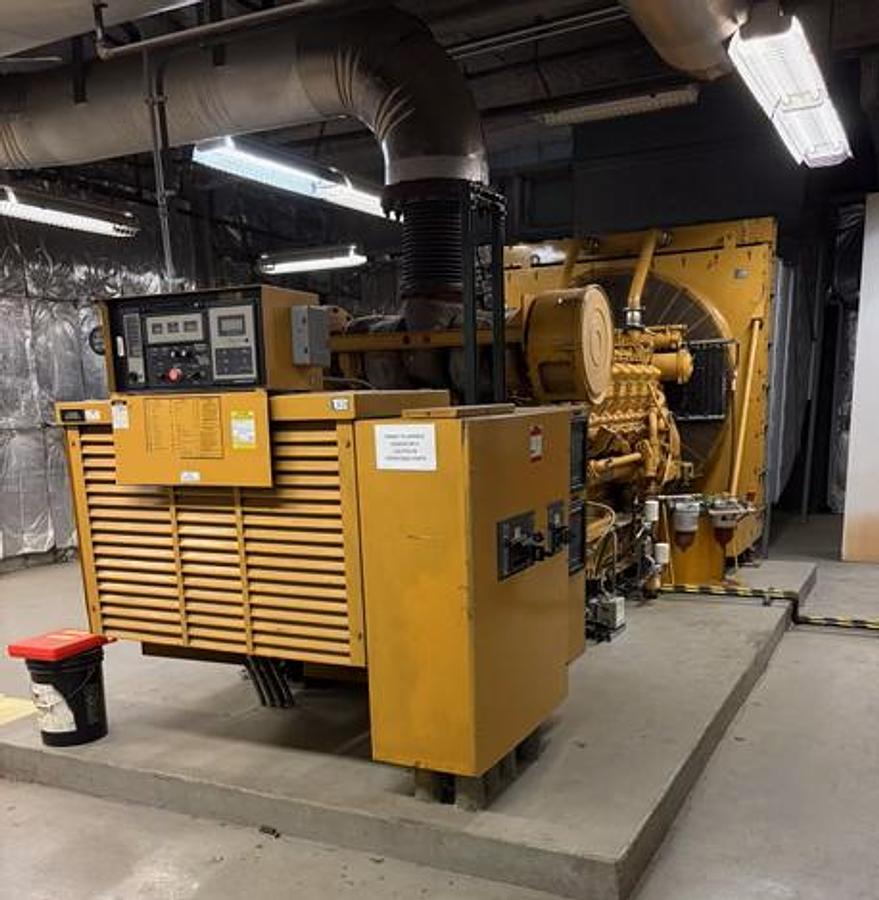 Used 1991 Caterpillar 1750kW Generator Low hours
