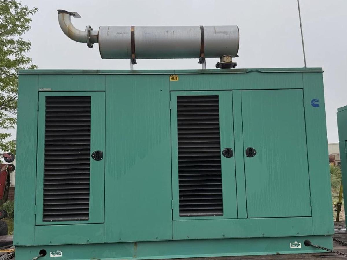 Used Cummins Onan 250kW Generator 250GEBC