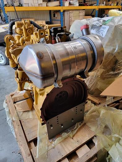 Caterpillar 4 Cylinder C2.2 Turbo Diesel Engine 2800RPM 55KW / 73.7HP