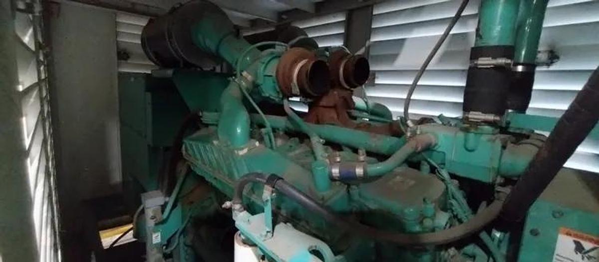 Used Cummins 600kW Diesel Generator 600DFGB