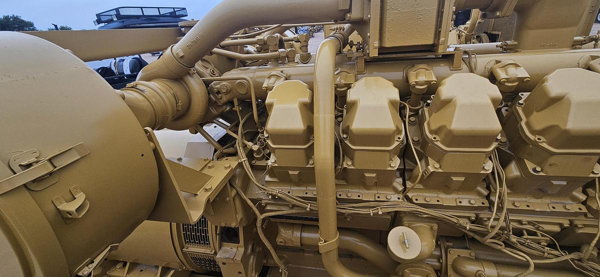 Used 1990 Caterpillar G3516 4160 volt good running high hour take outs