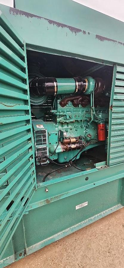Used Cummins 300DFCB-2272 Generator 375KVA