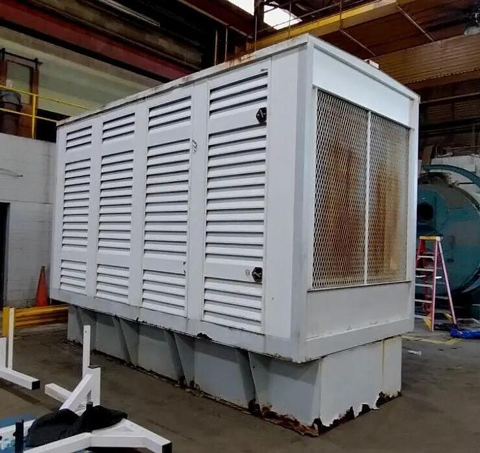 Used Cummins 600kW Diesel Generator 600DFGB