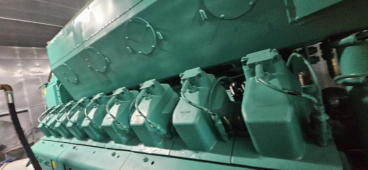 Used Cummins C2000N6CB 480V Gas Generator Set 65dBA at 23ft Enclosure