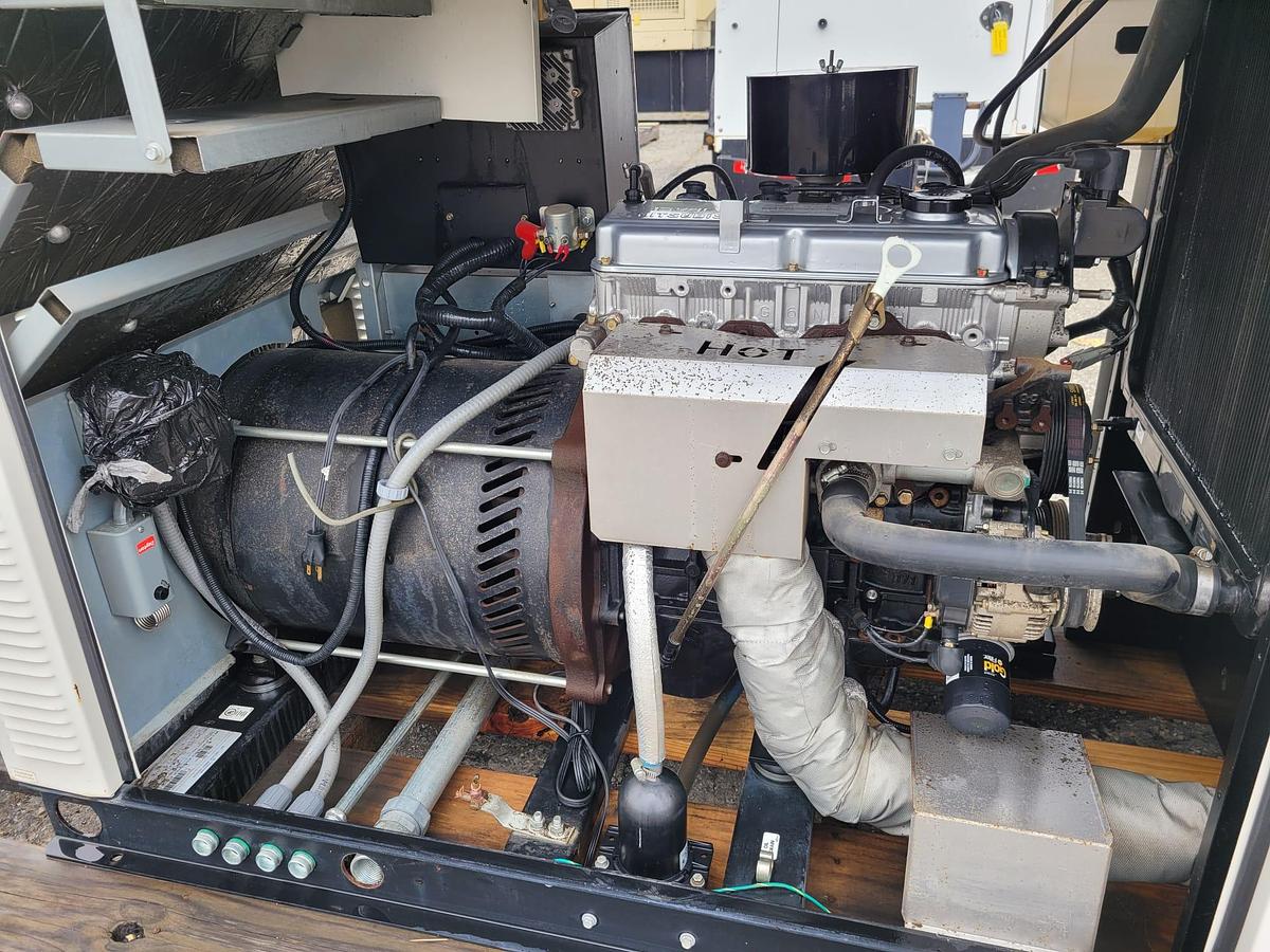 Used Generac 25kW Natural Gas QT025A Generator