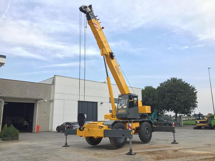 Used 2004 LOCATELLI GRIL 830