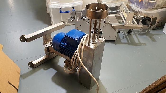 Used WALL-MOUNTED CABBAGE CORER