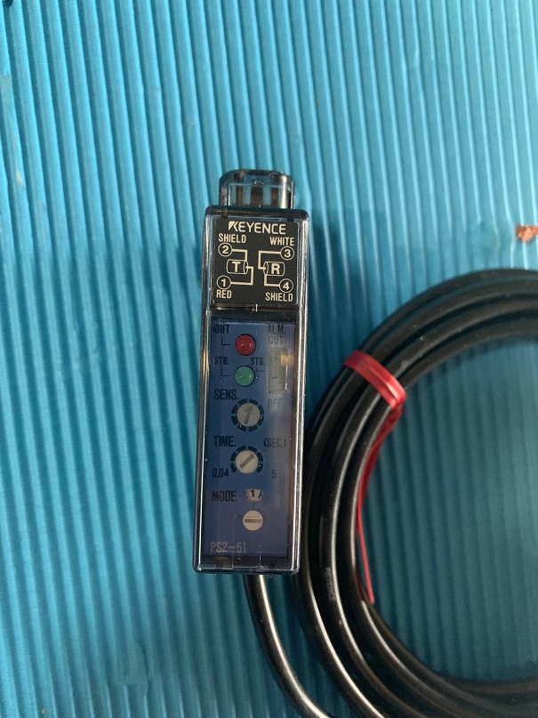 Used Keyence Amplifier Separate Type Photoelectric Sensor PS2-61