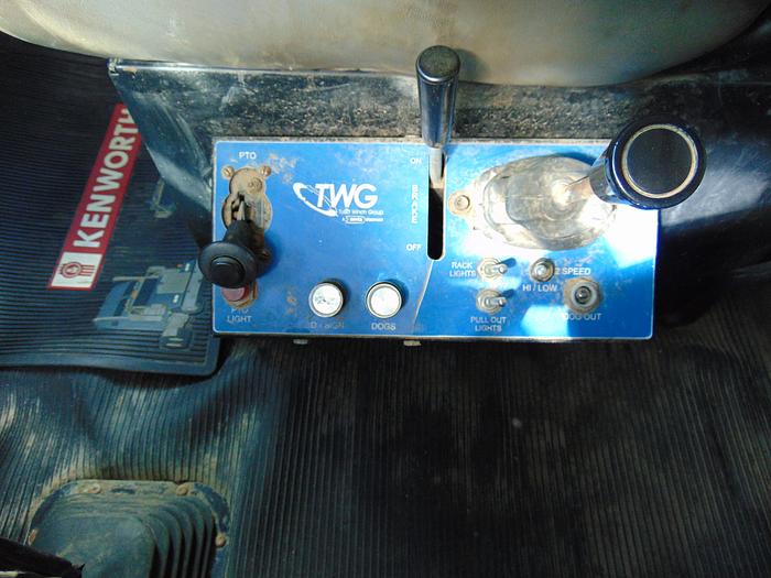 Used 2004 KENWORTH T800B 6X4 WINCH TRACTOR " CAT "