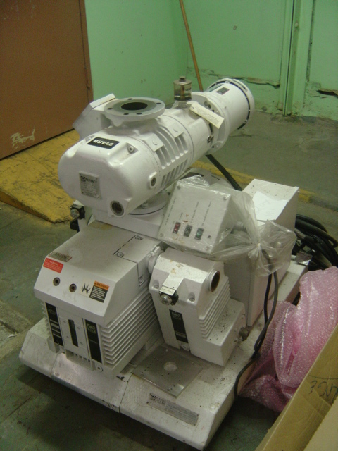 Used Leybold  Ruvac & Trivac WSU251(Top) / D65BCS (Bottom)
