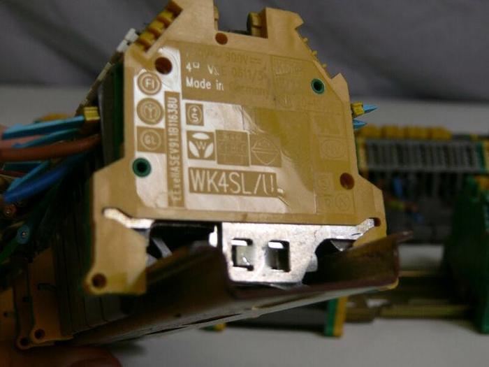 Used Lot of 113 Kema Keur Terminal Blocks- WK2,5/U (x92) & WK4SL/U (x21) on 6 Rails