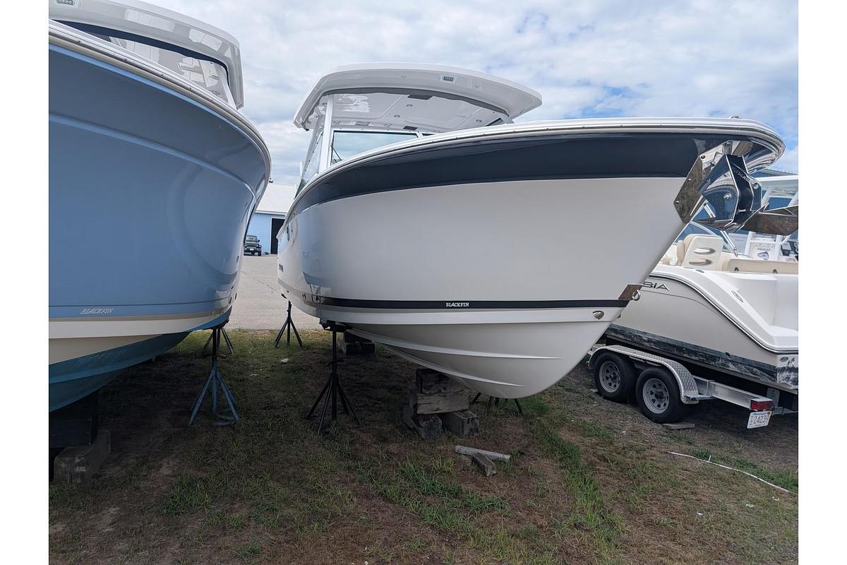 2024 Blackfin Boats 272 Dual Console