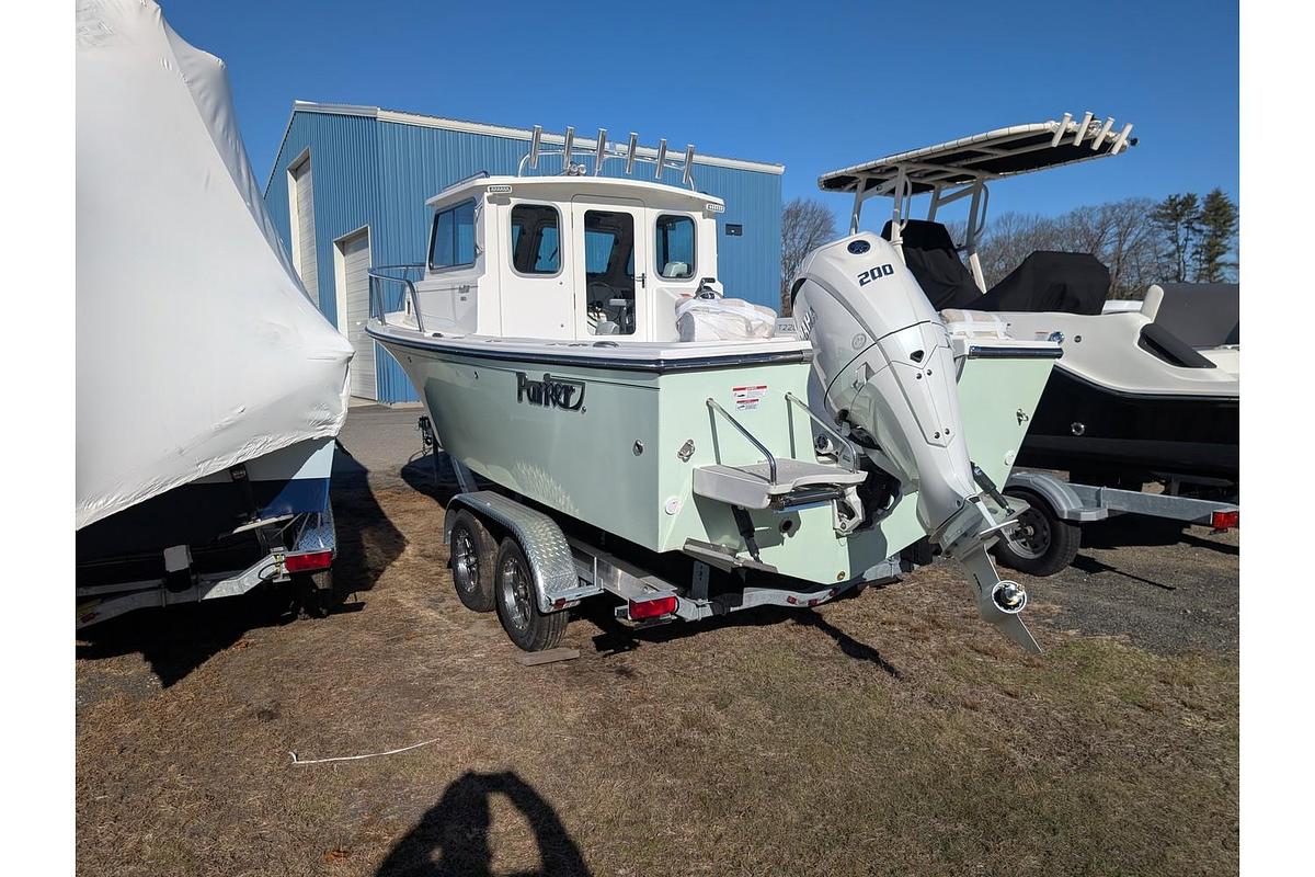 2024 Parker Offshore 2120 Sport Cabin