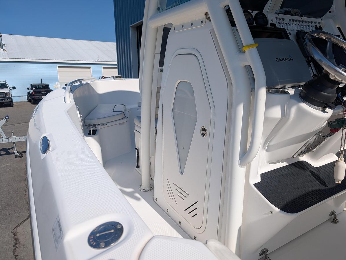 Used 2007 Everglades 240 Center Console