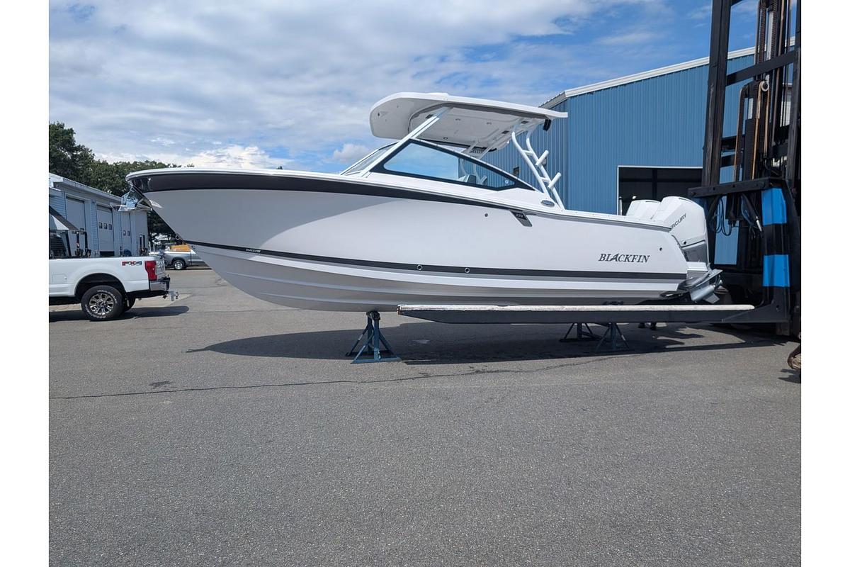 2024 Blackfin Boats 272 Dual Console