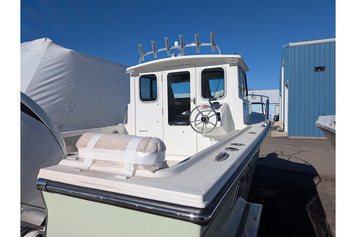 2024 Parker Offshore 2120 Sport Cabin